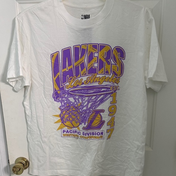 Men’s Short Sleeve Tshirt LA LAKERS Medium - Picture 1 of 6